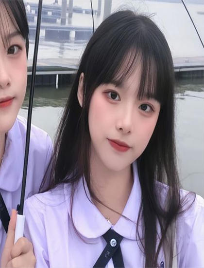 电影《她在丈夫面前被欺负》-女漫游pk视频